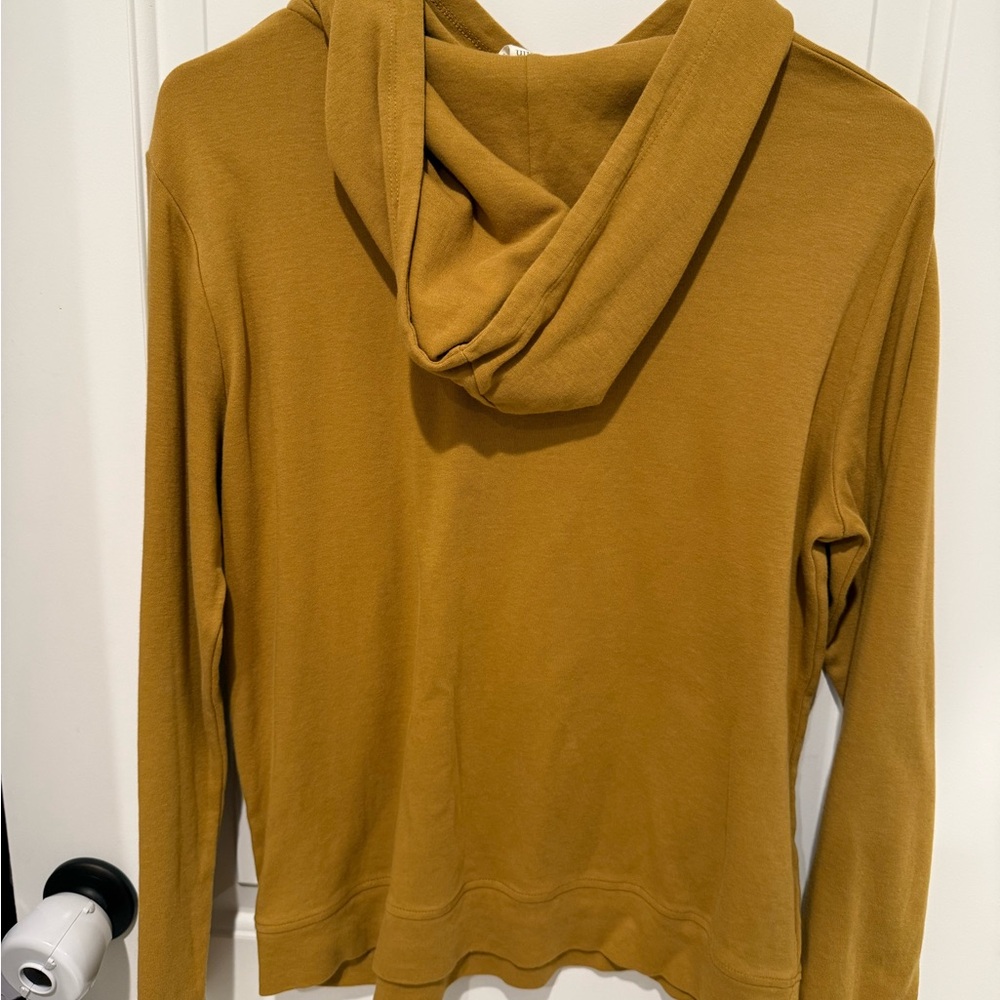Kate Quinn Hoodie (M) - Picture 2 of 4